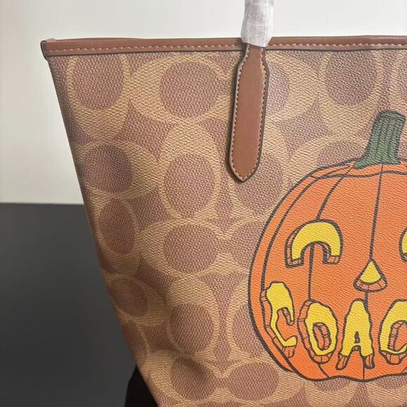 COACH Halloween Tote Bag  size : 33*29*16 - Picture 8 of 10